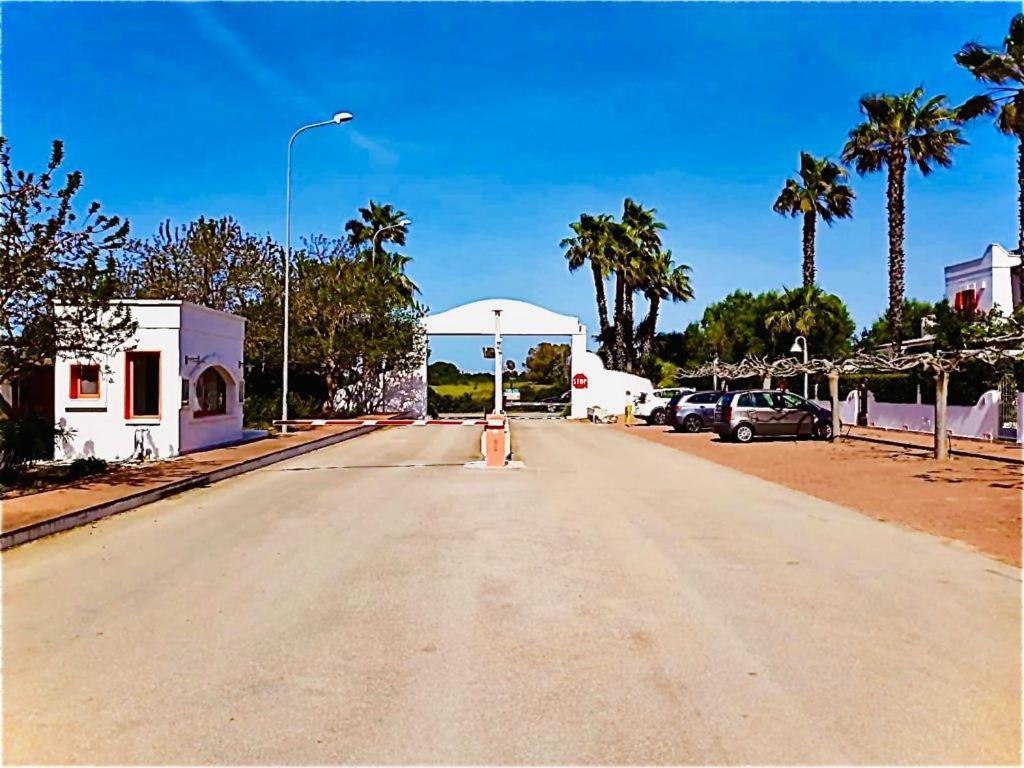 Villa In Villaggio ポルト・チェザーレオ エクステリア 写真