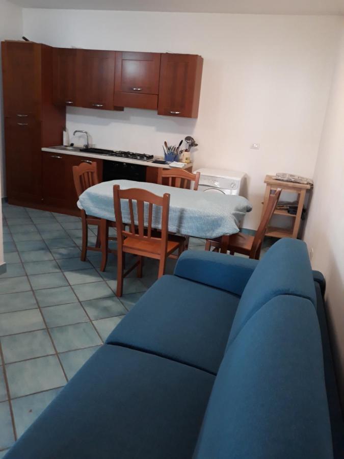 Villa In Villaggio ポルト・チェザーレオ エクステリア 写真