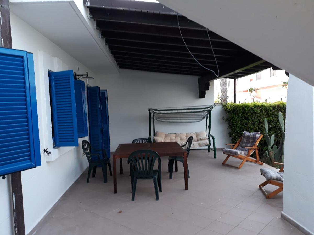 Villa In Villaggio ポルト・チェザーレオ エクステリア 写真