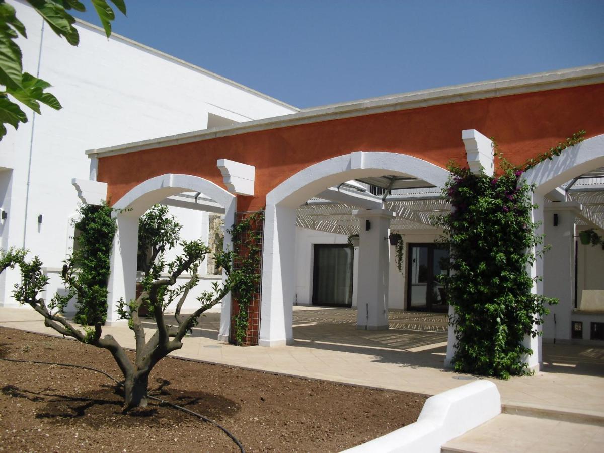 Villa In Villaggio ポルト・チェザーレオ エクステリア 写真
