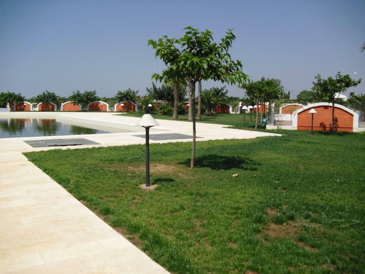 Villa In Villaggio ポルト・チェザーレオ エクステリア 写真